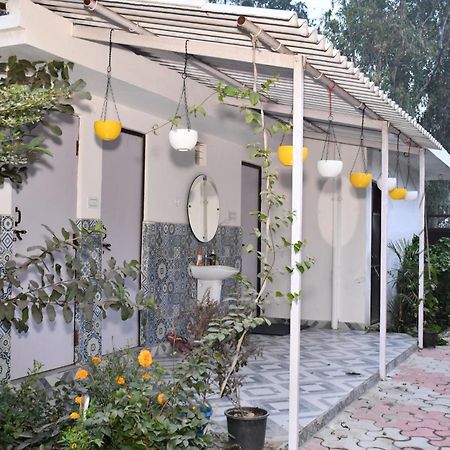 Villa Gc Farms Ayodhya Exterior foto