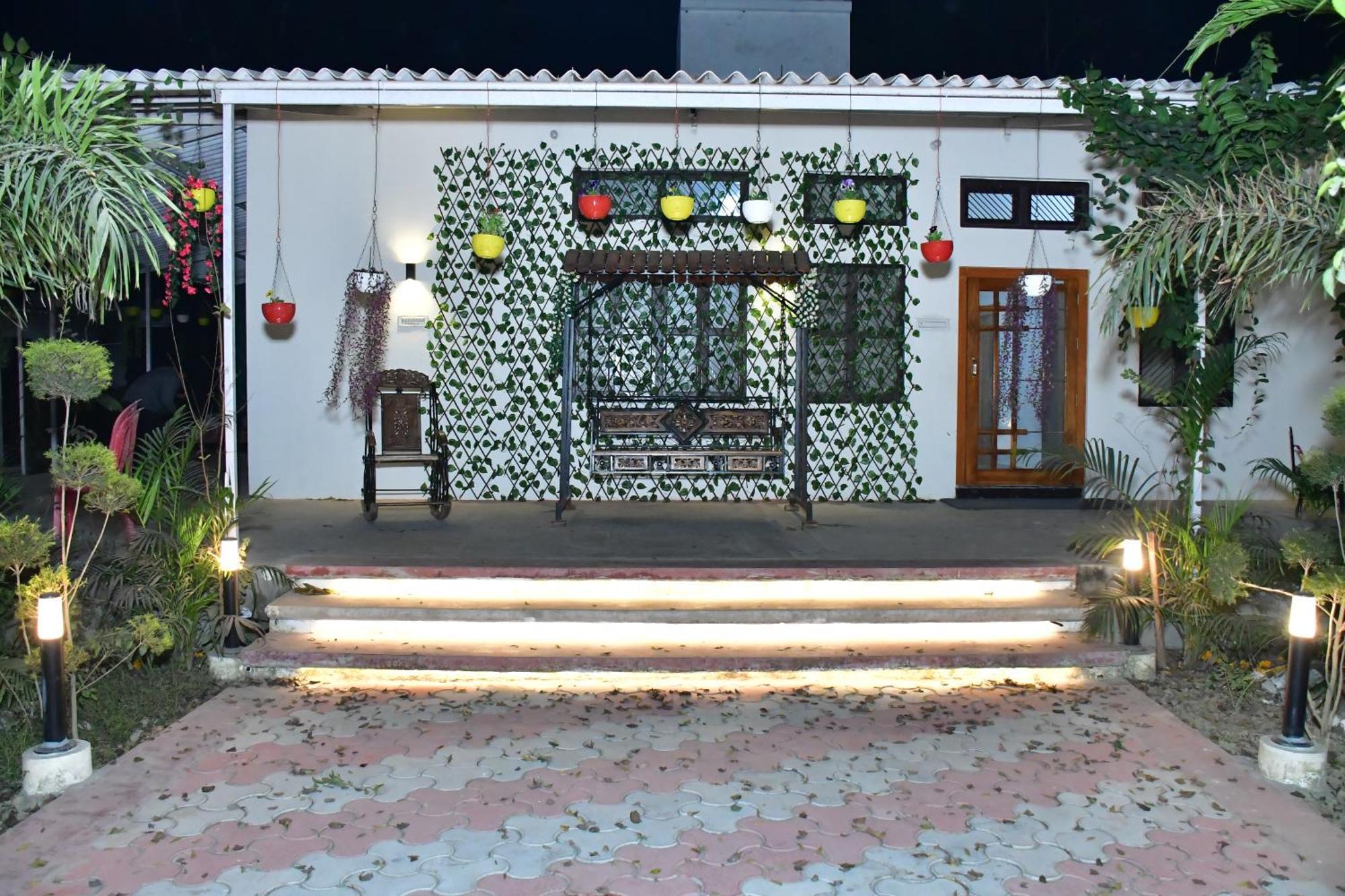 Villa Gc Farms Ayodhya Exterior foto